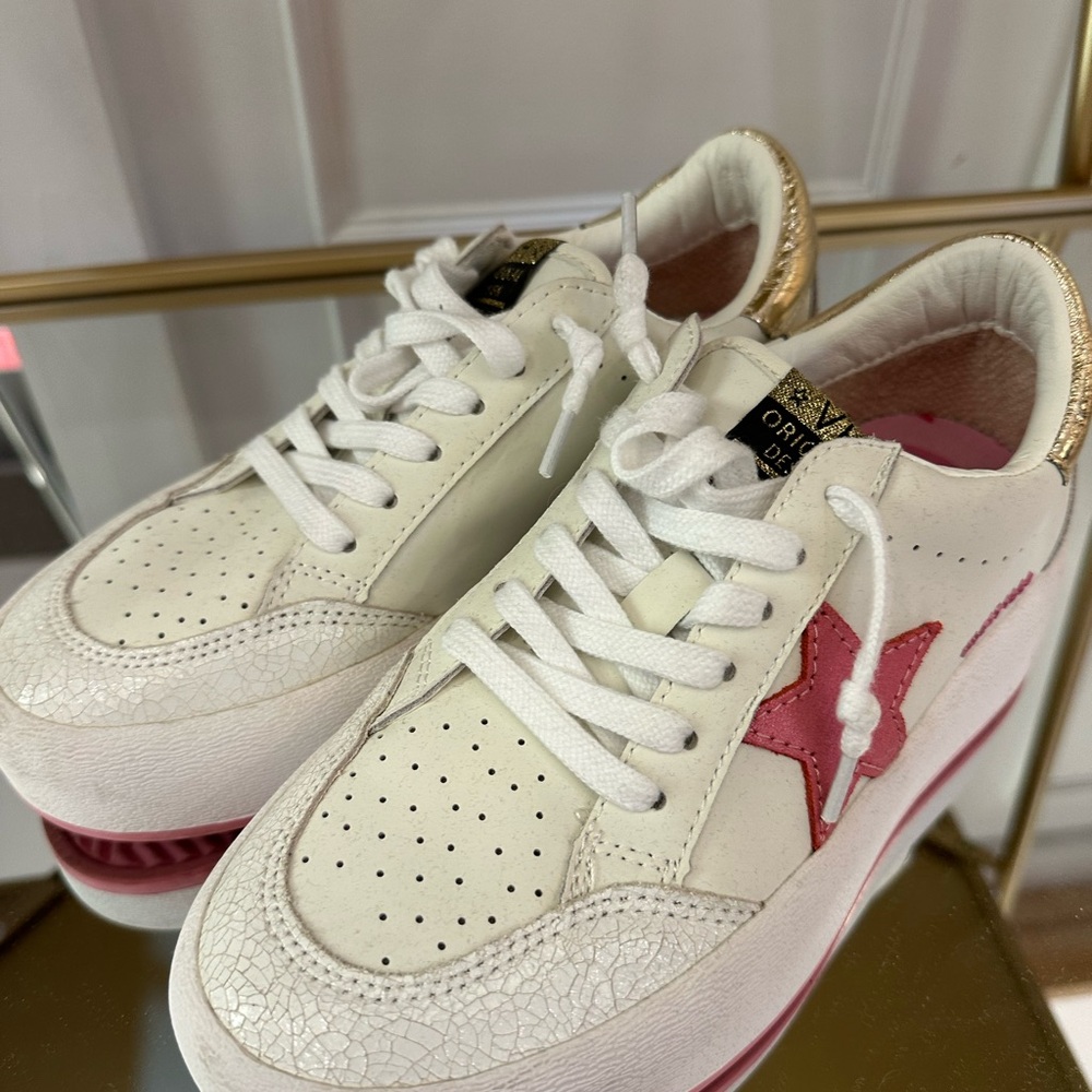 Vintage Havana Cream and Pink Star Sneakers